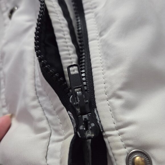 Fen-Nelli White Winter Parka | Genuine Fur Hood Insulated Coat | Size 14 - Picture 10 of 12